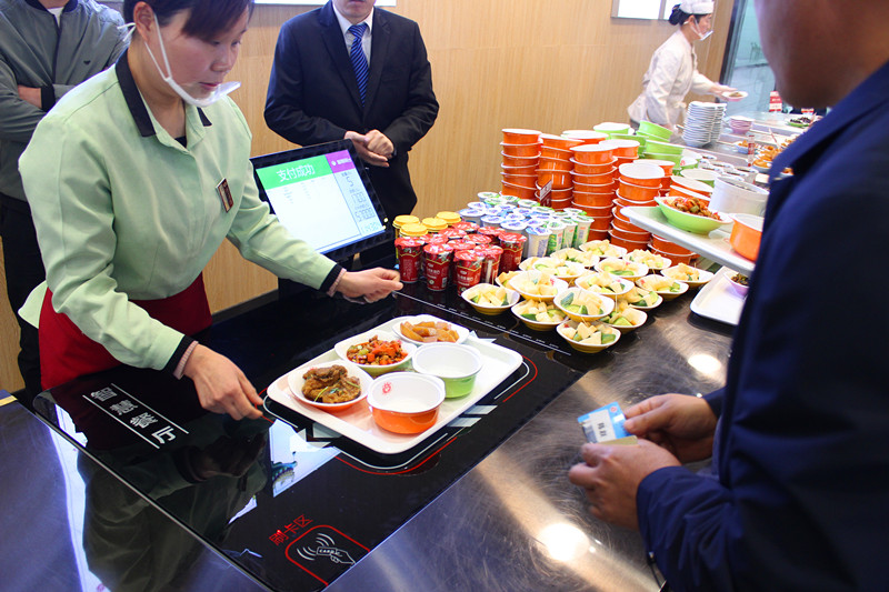 政府智慧餐廳運(yùn)營現(xiàn)場.jpg 政府智慧餐廳運(yùn)營現(xiàn)場.jpg